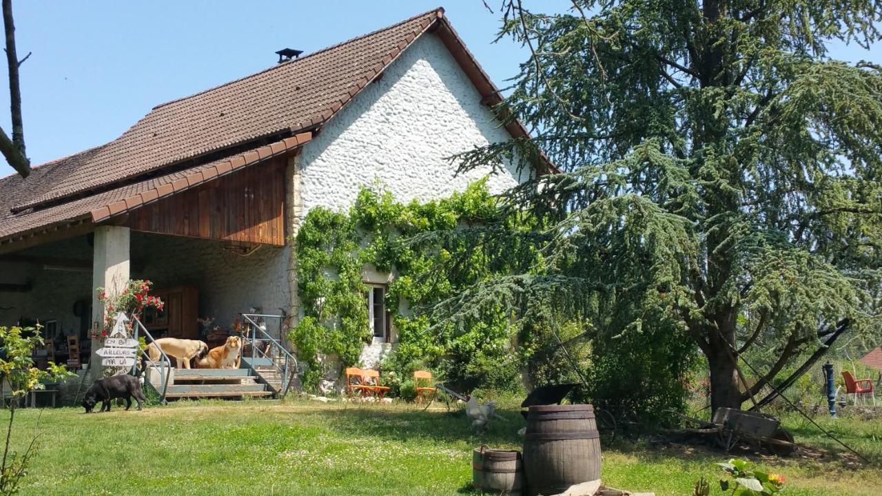 Basse-Cour De Montin Au 256 Chemin De La Rocaille A 38510 Vezeronce Curtin Bed & Breakfast Morestel Exterior photo
